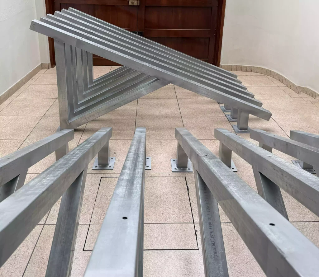 Estructuras coplanar para paneles solares en sistema fotovoltaico industrial